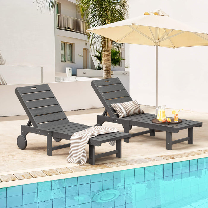 Hayley Outdoor Chaise Lounge Chair with Wheels