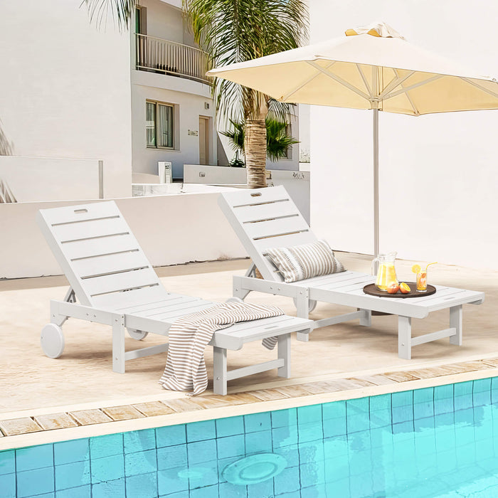 Hayley Outdoor Chaise Lounge Chair with Wheels